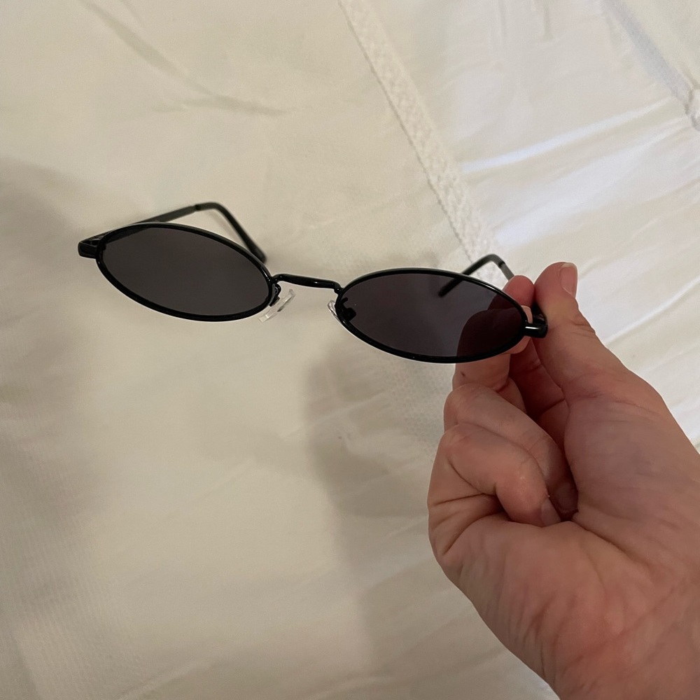 Small frames sunglasses - Picture 2 of 3
